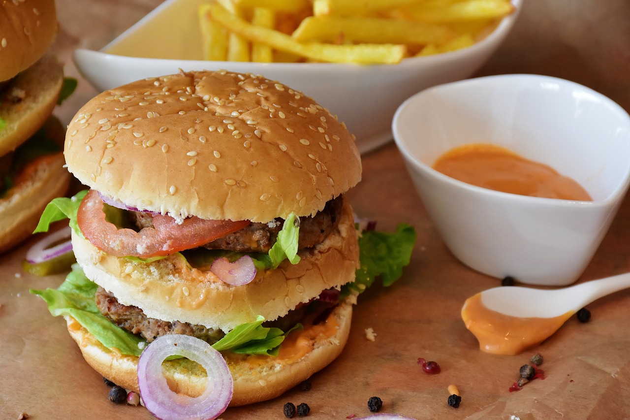 The Impact of Fast Food Culture Worldwide: Challenges and Solutions
